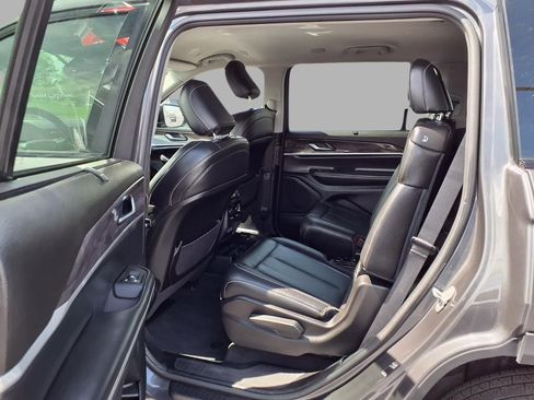 Used 2023 Jeep Grand Cherokee L Limited w/ Luxury Tech Group II image 25