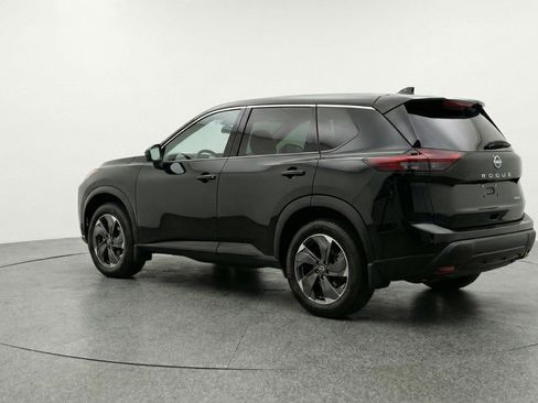 Used 2025 Nissan Rogue SV image 6