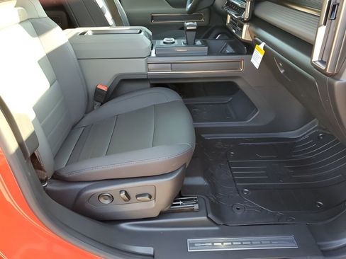 New 2025 GMC Hummer EV 2X w/ LPO, Dark Essentials Package image 15