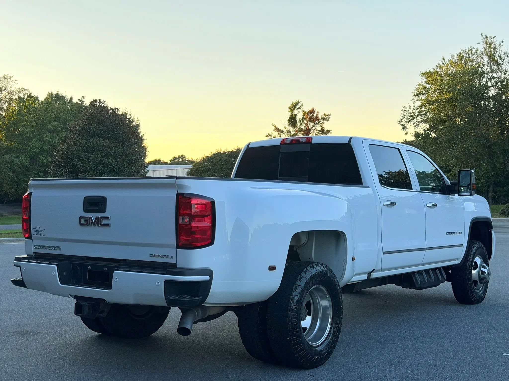 Used 2017 GMC Sierra 3500 Denali w/ Duramax Plus Package AWD/4WD image 3