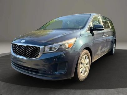 Used 2015 Kia Sedona LX
