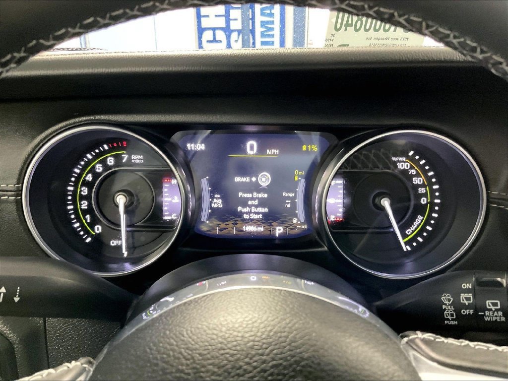 Used 2023 Jeep Wrangler Unlimited Sahara w/ Cold Weather Group AWD/4WD image 24