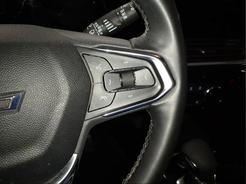 Certified 2024 Chevrolet Trax ACTIV w/ Sunroof Package image 33