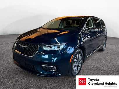 Used 2022 Chrysler Pacifica Limited
