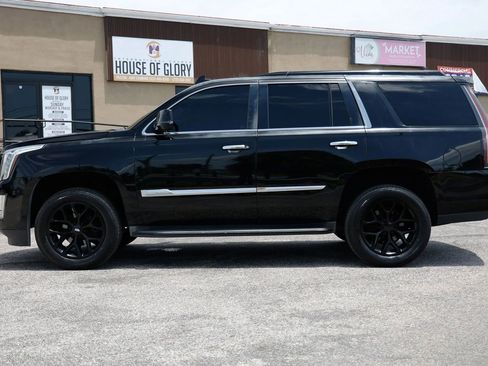 Used 2016 Cadillac Escalade 2WD image 3