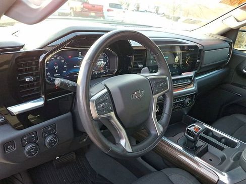 Used 2022 Chevrolet Silverado 1500 RST image 10