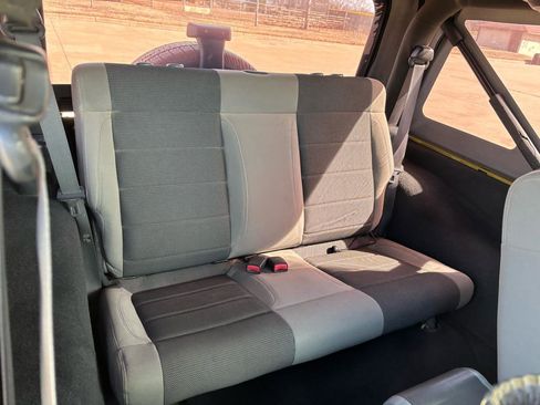 Used 2007 Jeep Wrangler X image 9