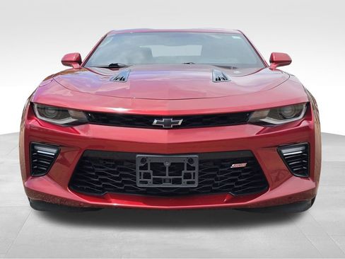 Used 2018 Chevrolet Camaro SS RWD image 3