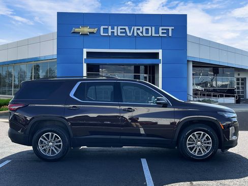 Certified 2023 Chevrolet Traverse LT FWD image 5