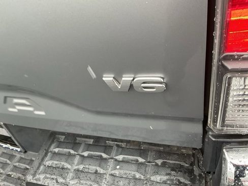 Used 2021 Toyota Tacoma TRD Off-Road image 31