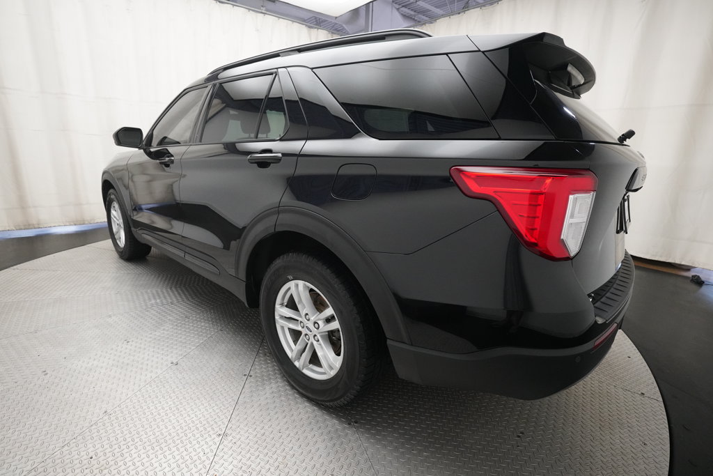Used 2023 Ford Explorer XLT AWD/4WD image 33