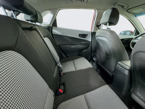 Used 2021 Hyundai Kona SE image 39