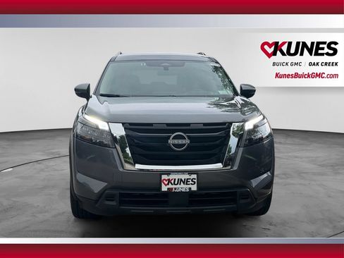 Used 2025 Nissan Pathfinder SV AWD/4WD image 3
