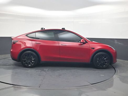 Used 2021 Tesla Model Y 2WD image 3