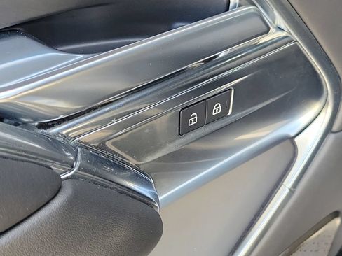 Used 2023 Land Rover Range Rover Autobiography AWD/4WD image 10