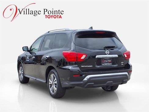 Used 2020 Nissan Pathfinder SL image 4