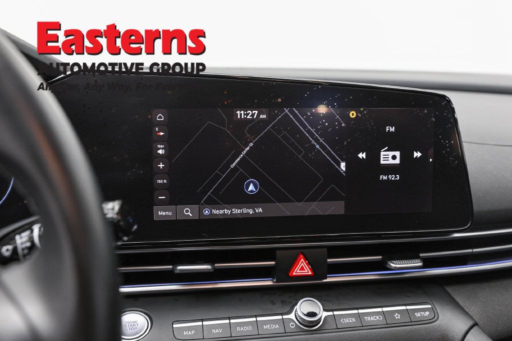 Used 2025 Hyundai Elantra SEL FWD image 21