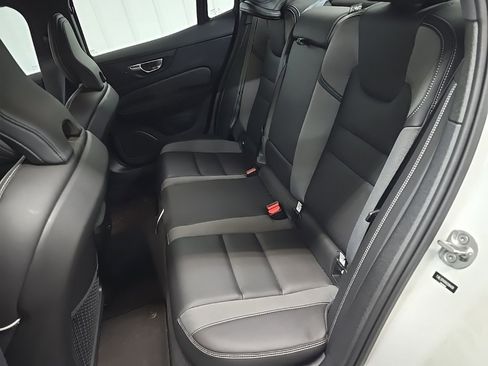 Used 2024 Volvo S60 B5 Plus w/ Climate Package image 33