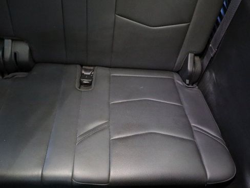 Used 2017 Cadillac Escalade Luxury AWD/4WD image 32