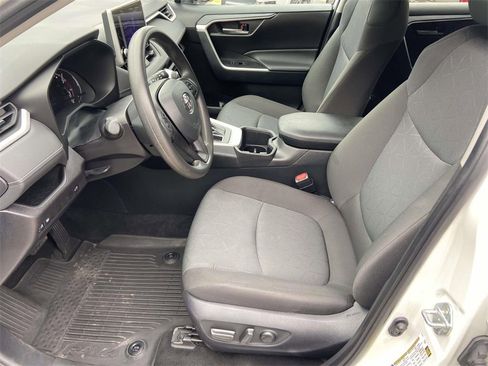 Used 2024 Toyota RAV4 XLE w/ Convenience Package image 14