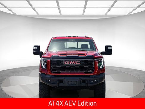Used 2024 GMC Sierra 2500 AT4X w/ AT4X AEV Edition AWD/4WD image 6
