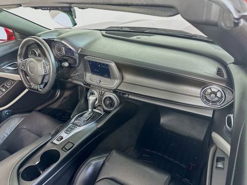 Used 2021 Chevrolet Camaro LT image 24