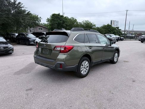 Used 2019 Subaru Outback 2.5i Premium AWD/4WD image 5
