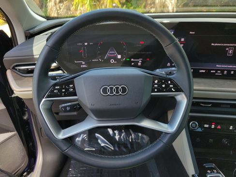 Used 2025 Audi Q5 Premium Plus w/ Premium Plus AWD/4WD image 29