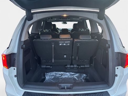 Certified 2024 Honda Odyssey Touring image 23