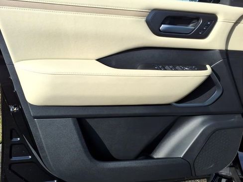 New 2026 Nissan Armada Platinum Reserve image 7