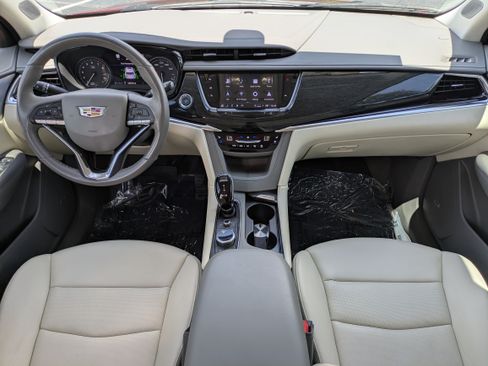 Certified 2024 Cadillac XT6 Premium Luxury w/ Technology Package FWD image 14