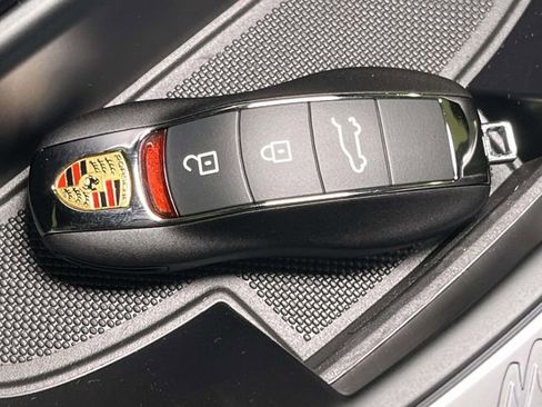 New 2026 Porsche Macan image 43