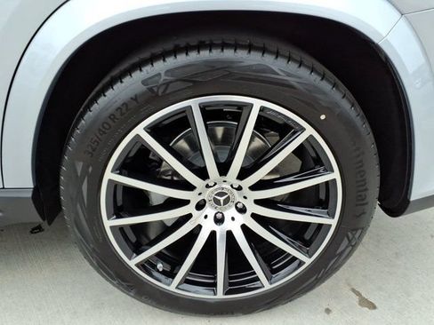 New 2026 Mercedes-Benz GLS 580 4MATIC image 24