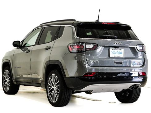 Used 2022 Jeep Compass Limited w/ Elite Group AWD/4WD image 9
