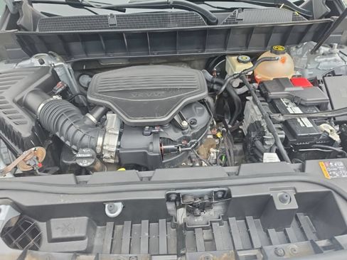 Used 2018 GMC Acadia SLT FWD image 12
