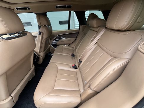 Certified 2024 Land Rover Range Rover SE AWD/4WD image 33