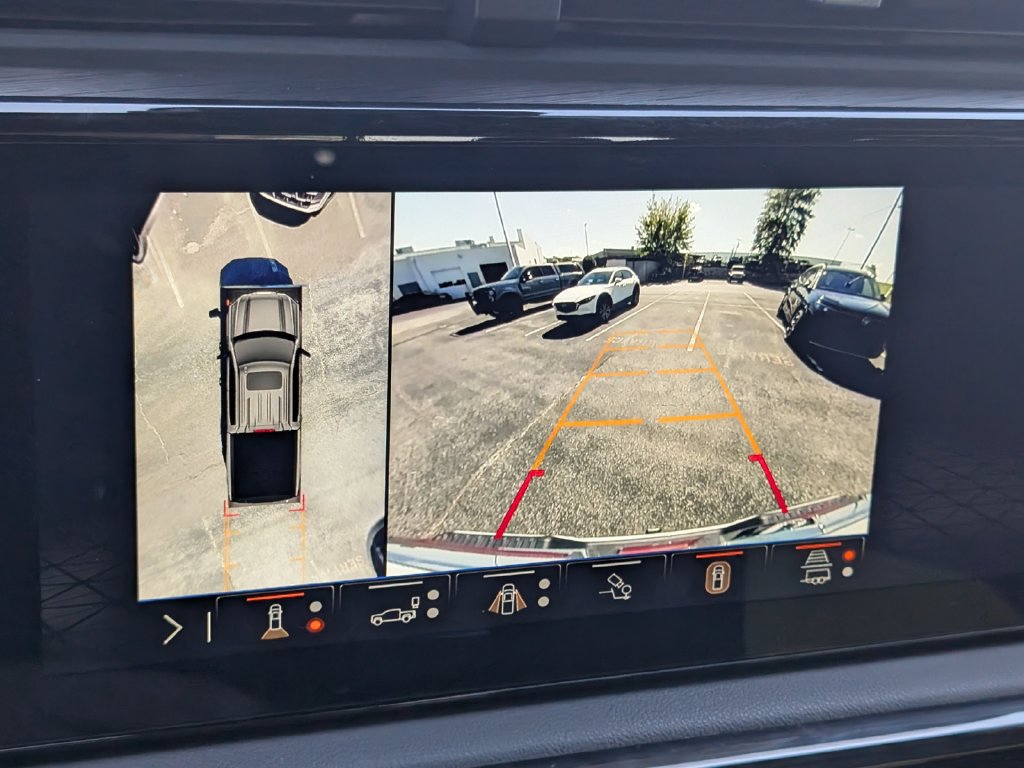 Used 2024 GMC Sierra 1500 AT4 w/ Technology Package AWD/4WD image 17