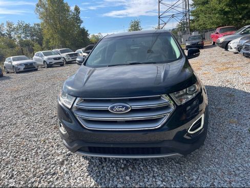 Used 2015 Ford Edge Titanium image 2