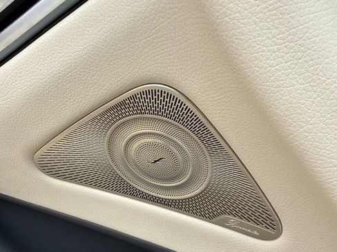 Used 2023 Mercedes-Benz S 500 4MATIC w/ AMG Line image 34
