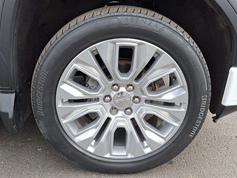 Used 2021 GMC Sierra 1500 Denali w/ Denali Ultimate Package image 8