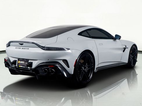 Used 2025 Aston Martin V8 Vantage Coupe image 4