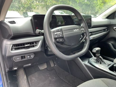 Used 2025 Kia K4 FWD image 9