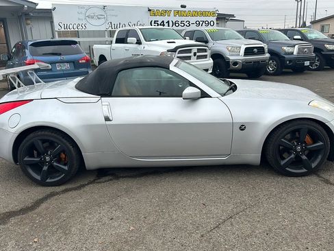 Used 2007 Nissan 350Z Grand Touring RWD image 3