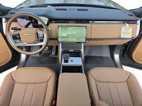 New 2026 Land Rover Range Rover Long Wheelbase SE image 9