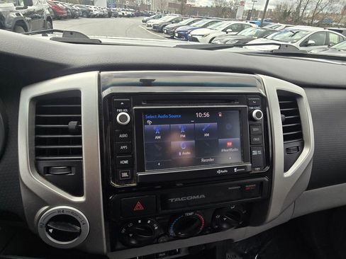 Used 2015 Toyota Tacoma 4x4 Double Cab w/ Limited Package image 22