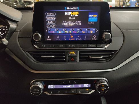 Used 2019 Nissan Altima 2.5 SV image 25