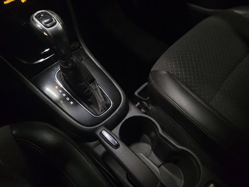 Used 2022 Buick Encore Preferred image 26