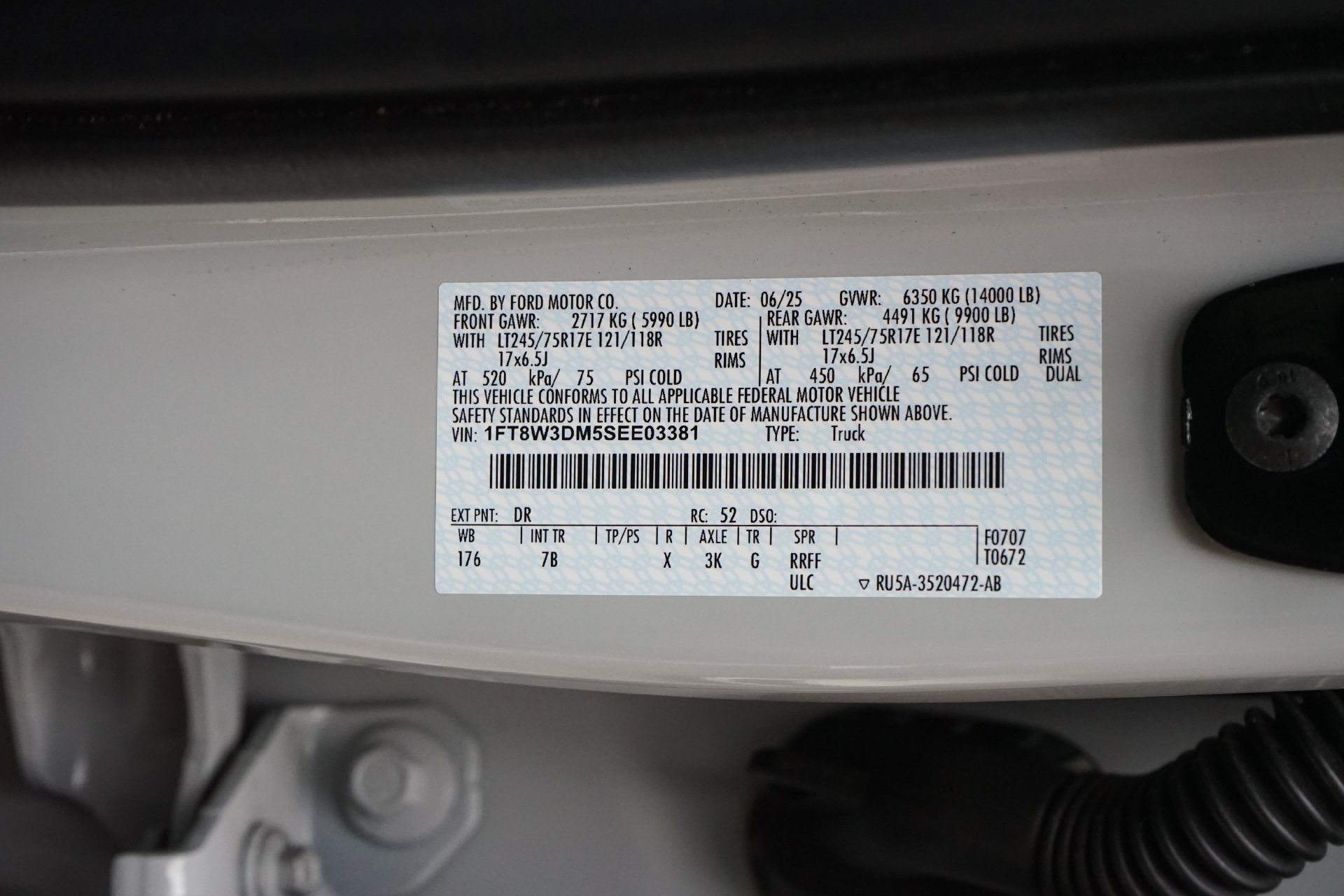 Used 2025 Ford F350 Platinum AWD/4WD image 27