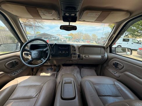 Used 1998 GMC Yukon 2WD 4-Door w/ Marketing Opt Pkg 5 image 17