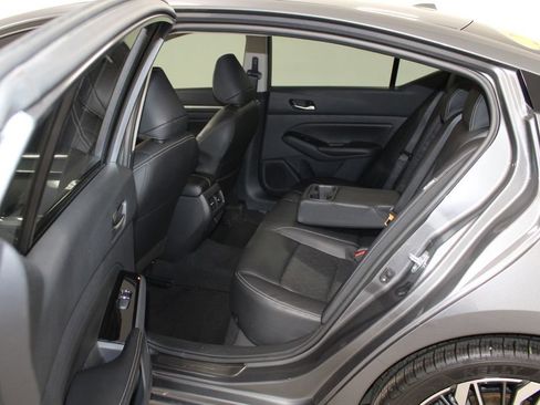 Used 2024 Nissan Altima 2.5 SL image 24